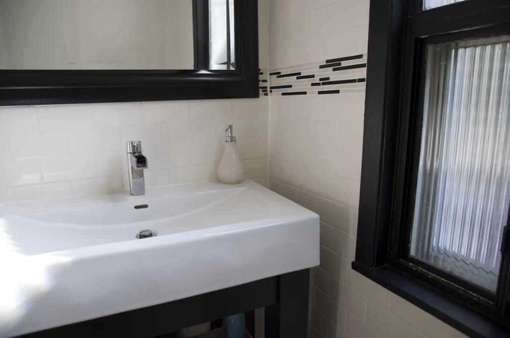 Downtown Home Inn B&B Торонто Екстер'єр фото